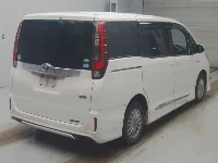 Цена авто Toyota Noah с аукционов Японии, номер кузова ZWR80G, пробег 181 000, оценка 2