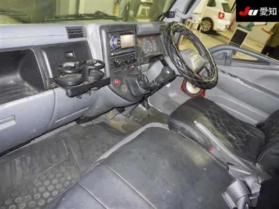 MITSUBISHI CANTER