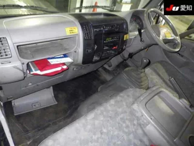 TOYOTA DYNA