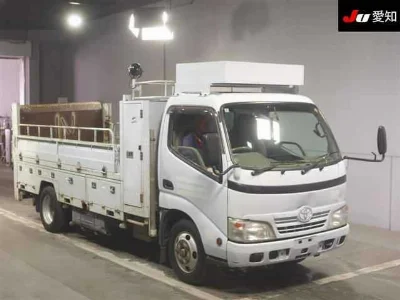 TOYOTA DYNA