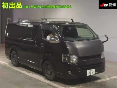 TOYOTA HIACE VAN
