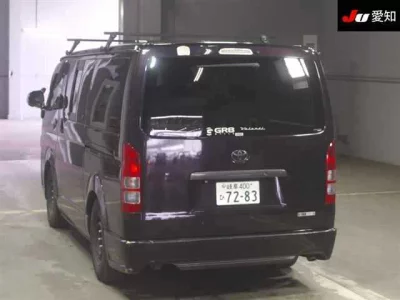TOYOTA HIACE VAN