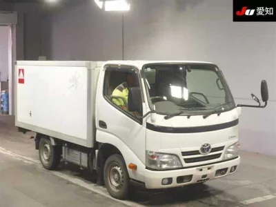 TOYOTA DYNA