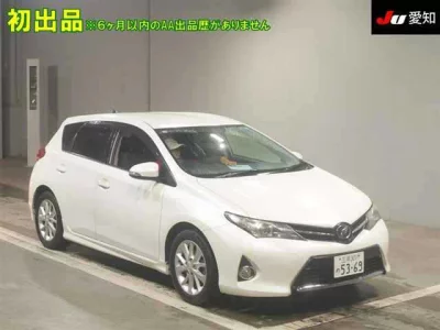TOYOTA AURIS