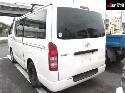 TOYOTA HIACE VAN