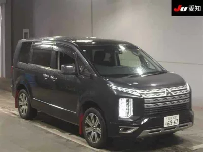 MITSUBISHI DELICA D5