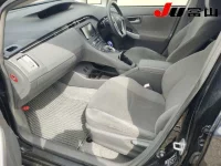 Цена авто Toyota Prius с аукционов Японии, номер кузова ZVW30, пробег 174 000, оценка 2