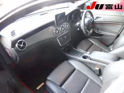 MERCEDES BENZ CLA