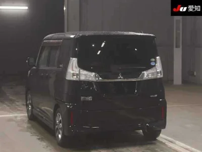 MITSUBISHI DELICA D2