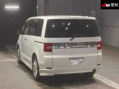 MITSUBISHI DELICA D5
