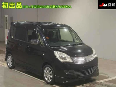 MITSUBISHI DELICA D2