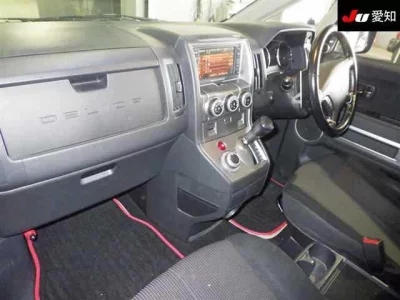 MITSUBISHI DELICA D5