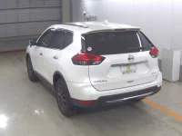 Цена авто Nissan X-Trail с аукционов Японии, номер кузова NT32, пробег 61 000, оценка 8