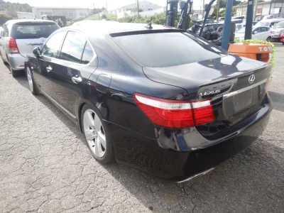 Lexus LS460L
