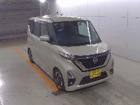 Цена авто Nissan Roox с аукционов Японии, номер кузова B44A, пробег 33 000, оценка 6