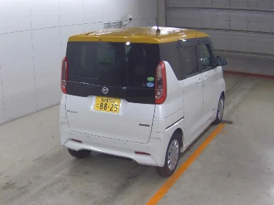 NISSAN ROOX