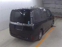 Цена авто Toyota Voxy с аукционов Японии, номер кузова ZRR80G, пробег 155 000, оценка 2