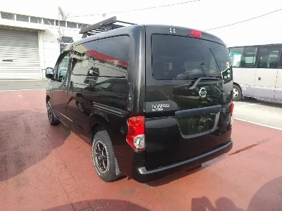 NISSAN NV200