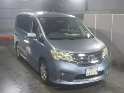NISSAN SERENA