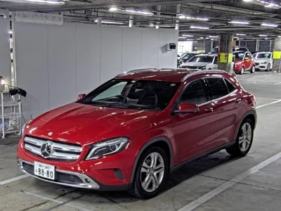 MERCEDES BENZ GLA