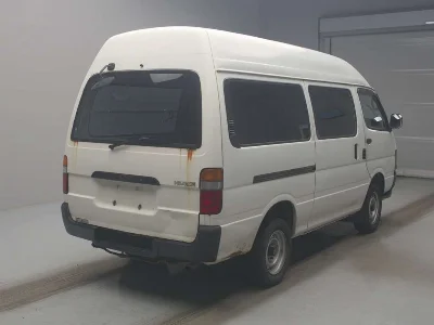 TOYOTA HIACE VAN