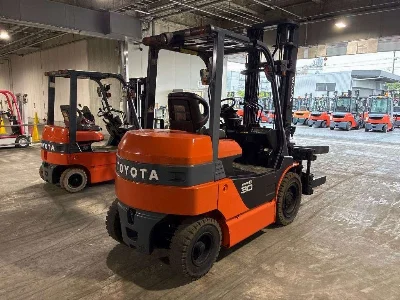 Toyota  FORKLIFT