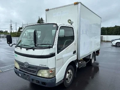 TOYOTA DYNA
