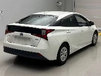 Цена авто Toyota Prius с аукционов Японии, номер кузова ZVW51, пробег 11 000, оценка 8