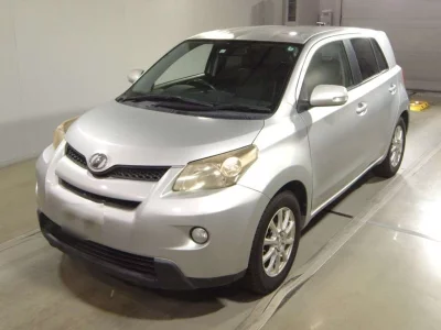 TOYOTA IST