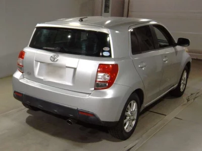 TOYOTA IST