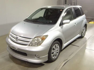 TOYOTA IST