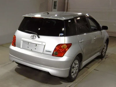 TOYOTA IST