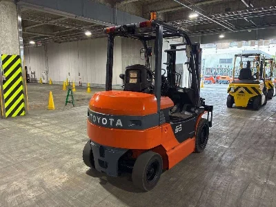 Toyota  FORKLIFT