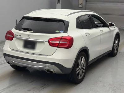MERCEDES BENZ GLA