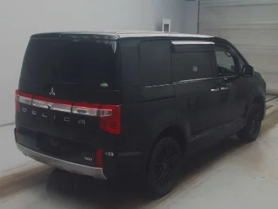 MITSUBISHI DELICA D5