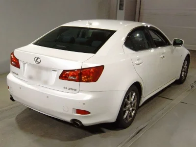 LEXUS IS