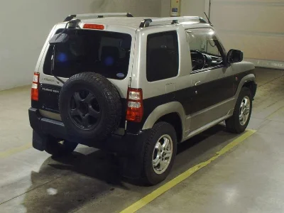 MITSUBISHI PAJERO MINI