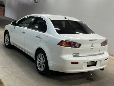MITSUBISHI GALANT FORTIS