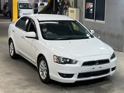 MITSUBISHI GALANT FORTIS
