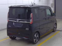 Цена авто Nissan Roox с аукционов Японии, номер кузова B45A, пробег 33 000, оценка 3
