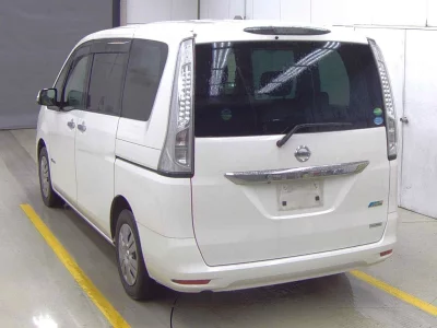 Статистика аукционов Nissan Serena