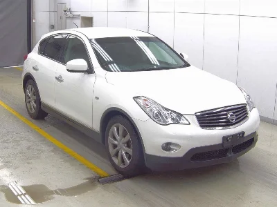 NISSAN SKYLINE CROSSOVER