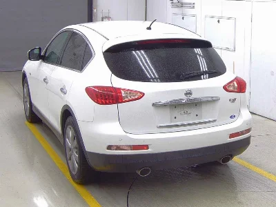 NISSAN SKYLINE CROSSOVER