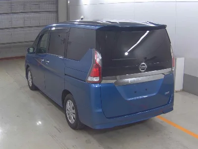 Статистика аукционов Nissan Serena