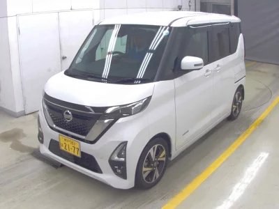 NISSAN ROOX