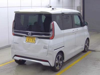 NISSAN ROOX