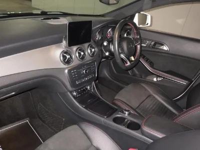 MERCEDES BENZ CLA