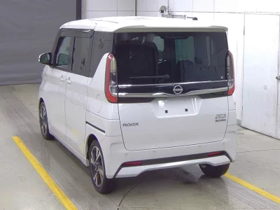 Статистика аукционов Nissan Roox