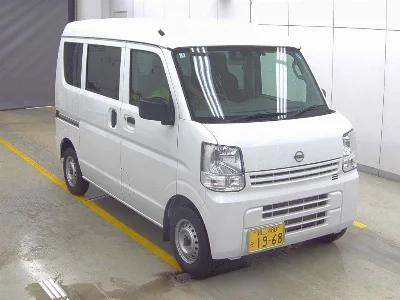 NISSAN CLIPPER VAN