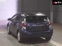 Цена авто Toyota Aqua с аукционов Японии, номер кузова NHP10, пробег 131 000, оценка 8
